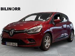 Mörkröd (röd) Begagnad 2017 Renault Clio IV Halvkombi | 104 900 kr (Marknadspris)