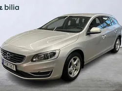 Silver Begagnad 2017 Volvo V60 Standard Kombi | 219 000 kr (Marknadspris)