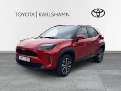 Röd Ny 2024 Toyota Yaris Cross Active SUV | 314 000 kr (Marknadspris)