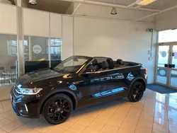 Svart Begagnad 2022 VW T-Roc Cabriolet R-line Cab | 399 900 kr