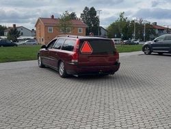 Röd Begagnad 2001 Volvo V70 Business Edition Kombi | 28 000 kr (Lite dyr)