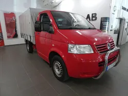 Flerfärgad (röd) Begagnad 2008 VW T5 Van | 39 899 kr (Bra pris)