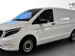 Vit (white) Begagnad 2023 Mercedes Vito Minibuss | 374 875 kr (Bra pris)