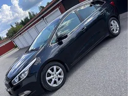 Svart Begagnad 2013 Kia Ceed Sportswagon Comfort Kombi | 67 000 kr (Marknadspris)