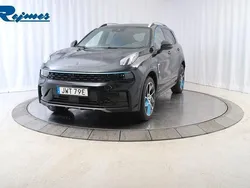 Svart (svart metallic) Begagnad 2023 Lynk & Co 01 SUV | 314 800 kr (Marknadspris)