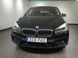 Svart ii Begagnad 2017 BMW 225 Active Tourer Sport Line Minibuss | 199 900 kr (Marknadspris)