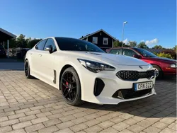 Vit Begagnad 2018 Kia Stinger Halvkombi | 279 000 kr (Bra pris)