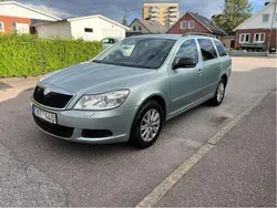 Grön Begagnad 2009 Skoda Octavia Ambiente Kombi | 25 000 kr (Dyr)