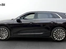 Madeirabrun metallic Begagnad 2023 Audi Q8 e-tron S-Line SUV | 719 000 kr (Superpris)