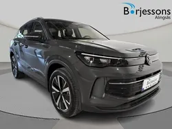 Mörkgrå (grå) Ny 2025 VW Tiguan Life SUV | 544 900 kr (Lite dyr)