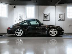 Svart Begagnad 1997 Porsche 911 Carrera S | 1 650 000 kr
