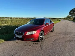 Röd Begagnad 2007 Volvo S80 Summum Sedan | 64 000 kr (Lite dyr)