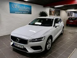 Vit Begagnad 2019 Volvo V60 Momentum Kombi | 179 000 kr (Dyr)