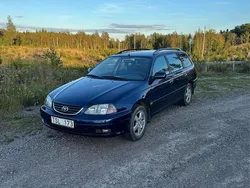Blå Begagnad 2003 Toyota Avensis Kombi | 15 000 kr (Marknadspris)