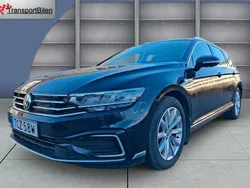 Svart Begagnad 2019 VW Passat Executive Kombi | 200 000 kr (Marknadspris)