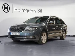 Grå Begagnad 2014 Skoda Superb Elegance Kombi | 139 800 kr (Dyr)