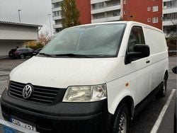 Vit Begagnad 2008 VW T5 Van | 60 000 kr (Marknadspris)