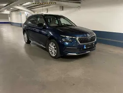 Blå Begagnad 2020 Skoda Kamiq Style SUV | 189 900 kr