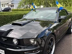 Svart Begagnad 2005 Ford Mustang GT Convertible Cab | 170 000 kr (Superpris)