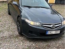 Grå Begagnad 2006 Honda Accord Sport Kombi | 14 000 kr