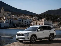 Ny 2025 Skoda Kodiaq Selection SUV | 454 900 kr (Bra pris)