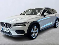 Vit Begagnad 2022 Volvo V60 CC Kombi | 279 000 kr (Bra pris)