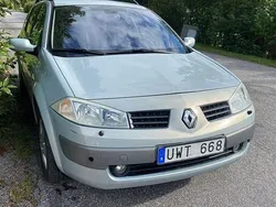 Grå Begagnad 2004 Renault Mégane GrandTour Kombi | 9 500 kr (Dyr)
