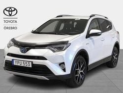 Vit Begagnad 2017 Toyota RAV4 Hybrid Active SUV | 214 900 kr (Marknadspris)