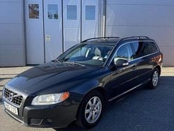 Grå Begagnad 2011 Volvo V70 Momentum Kombi | 73 000 kr (Marknadspris)