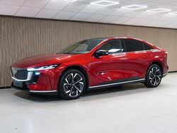 Röd Ny 2025 Mazda 6e Takumi-Line Sedan | 499 900 kr