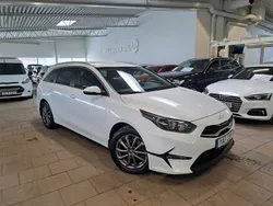 Vit Begagnad 2021 Kia Ceed Sportswagon Advance Kombi | 208 500 kr (Marknadspris)