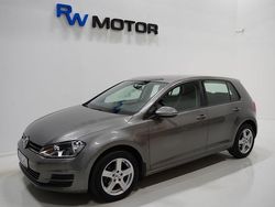 Grå Begagnad 2015 VW Golf VII Halvkombi | 94 700 kr (Marknadspris)