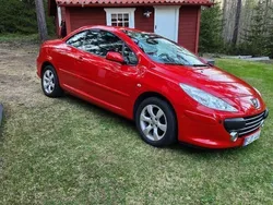 Röd Begagnad 2007 Peugeot 307 CC Cab | 36 000 kr (Marknadspris)