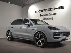 Grå (grey) Begagnad 2025 Porsche Cayenne SUV | 1 349 000 kr (Bra pris)