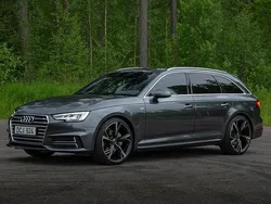 Grå Begagnad 2016 Audi A4 S-Line Kombi | 230 000 kr (Dyr)