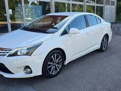 Vit Begagnad 2012 Toyota Avensis Premium Sedan | 69 000 kr (Bra pris)