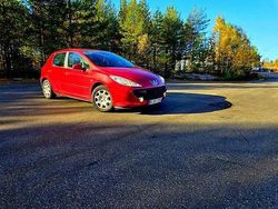 Röd Begagnad 2006 Peugeot 307 Halvkombi | 25 000 kr (Marknadspris)
