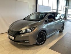 Gråmetallic Begagnad 2023 Nissan Leaf N-Connecta Halvkombi | 258 000 kr (Dyr)