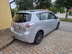 Silver Begagnad 2011 Toyota Verso Minibuss | 49 000 kr (Marknadspris)
