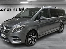 Grå Begagnad 2022 Mercedes V300 AMG line Minibuss | 689 900 kr (Marknadspris)
