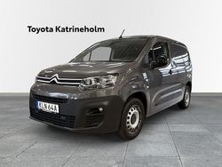 Grå Begagnad 2023 Citroën Berlingo Minibuss | 299 900 kr (Dyr)