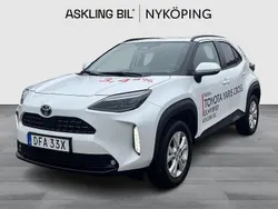 Vit Begagnad 2024 Toyota Yaris Cross Style SUV | 389 000 kr (Dyr)
