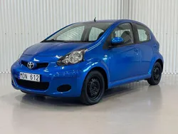 Blå Begagnad 2011 Toyota Aygo Halvkombi | 59 900 kr (Dyr)