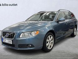 Blå Begagnad 2011 Volvo V70 Momentum Kombi | 84 900 kr (Marknadspris)