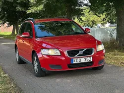Röd Begagnad 2009 Volvo V50 Kinetic Kombi | 39 900 kr (Marknadspris)