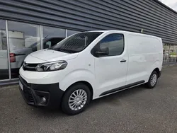 Vit Begagnad 2017 Toyota Proace Van | 169 000 kr (Marknadspris)