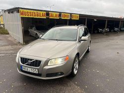 Ljusbrun (brun) Begagnad 2008 Volvo V70 Momentum Kombi | 53 900 kr (Marknadspris)