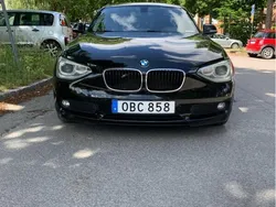 Svart Begagnad 2014 BMW 118 Halvkombi | 74 900 kr (Superpris)