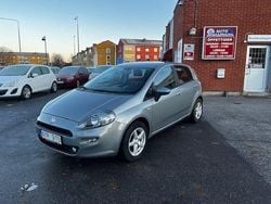 Grå Begagnad 2012 Fiat Punto Easy Halvkombi | 33 900 kr