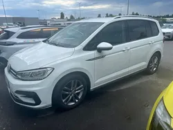 Vit Begagnad 2019 VW Touran R-line Minibuss | 229 000 kr (Marknadspris)